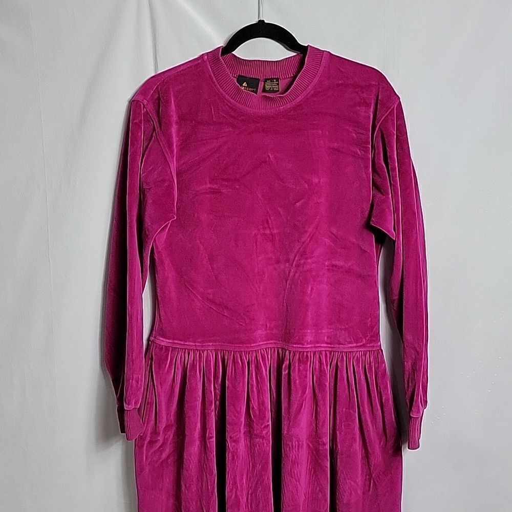 VINTAGE..LIZ SPORT.. velour oversized dark pink dress..